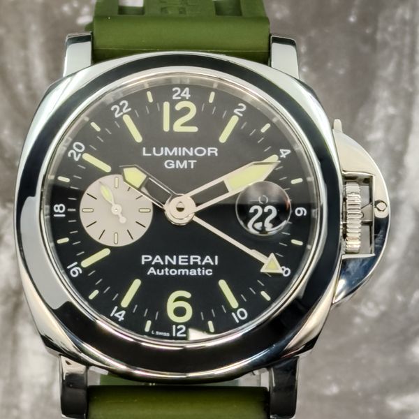 2019 Panerai Luminor GMT 44MM Black Dial Rubber Strap (PAM01088)