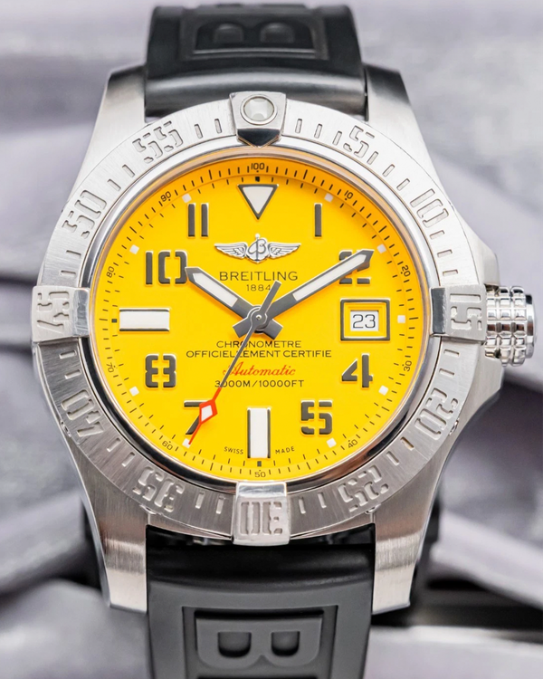Breitling Avenger (A17331101I1S1)