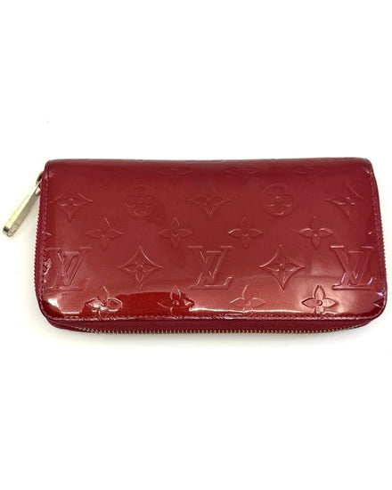 Louis Vuitton Accessories Zippy Wallet Monogram Vernis Small Red Leather Gold-Toned Hardware (M91732)