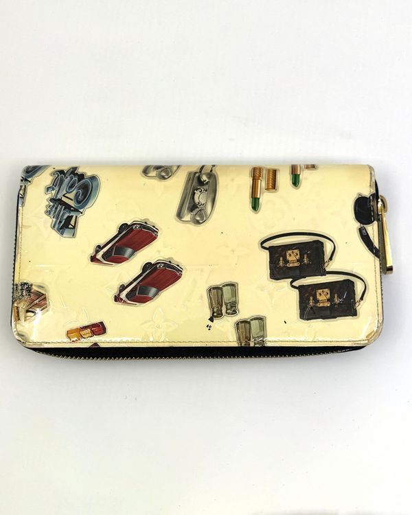 Louis Vuitton Monogram Vernis/ Nickolas Ghesquiere Zippy Wallet 7.45 x 4.25IN Beige Leather Gold-Tone Hardware (M50370)