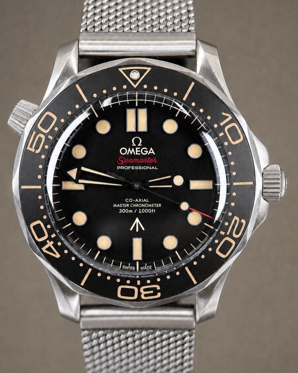 2023 Omega Seamaster Diver 300M "007 James Bond Edition No Time To Die" 42MM Brown Dial Titanium Bracelet (210.90.42.20.01.001)