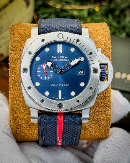 2022 Panerai Submersible Quarantaquattro Luna Rossa L.E. 44MM Blue Dial Rubber Strap (PAM01391)