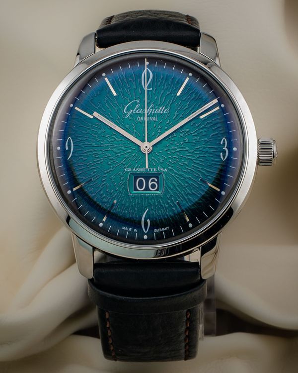 2018 Glashütte Original Sixties Panorama Date 42MM Green Dial Leather Strap (2-39-47-04-02-04)