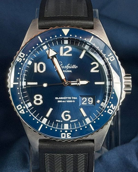 2026 Glashütte Original SeaQ Panorama Date 43.2MM Blue Dial Rubber Strap (1-36-13-02-81-33)