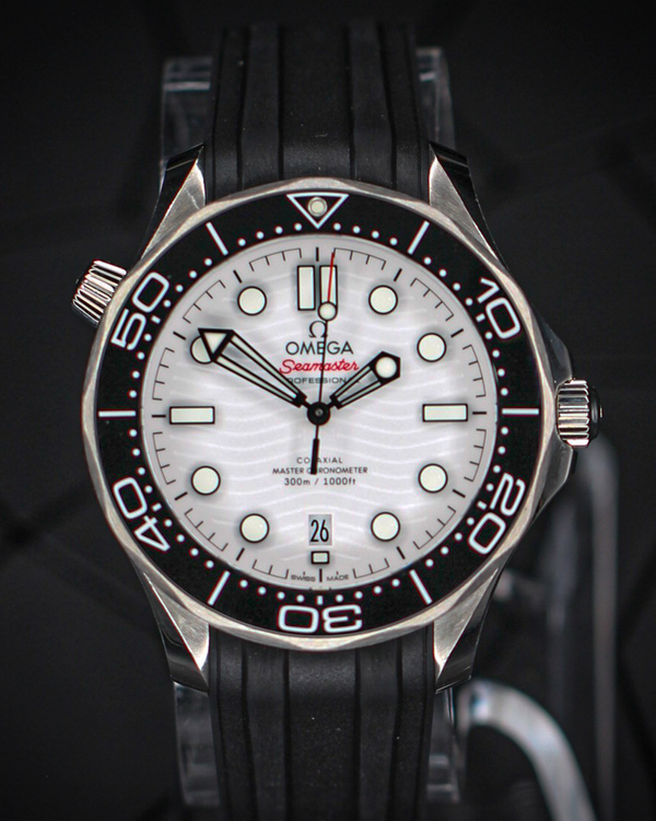 No Reserve - Omega Seamaster Diver 300M 42MM White Dial Rubber Strap (210.32.42.20.04.001 )