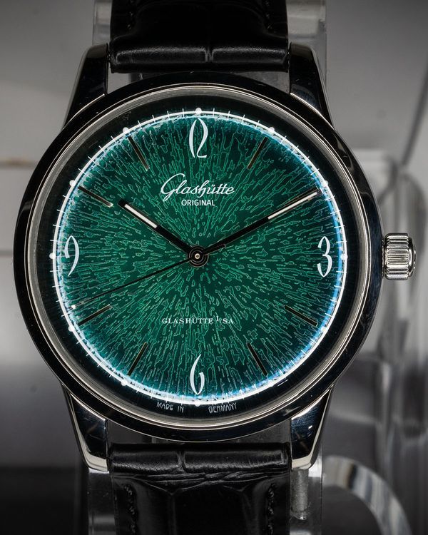 2018 Glashütte Original Sixties 39MM Green Dial Leather Strap (1-39-52-03-02-04)