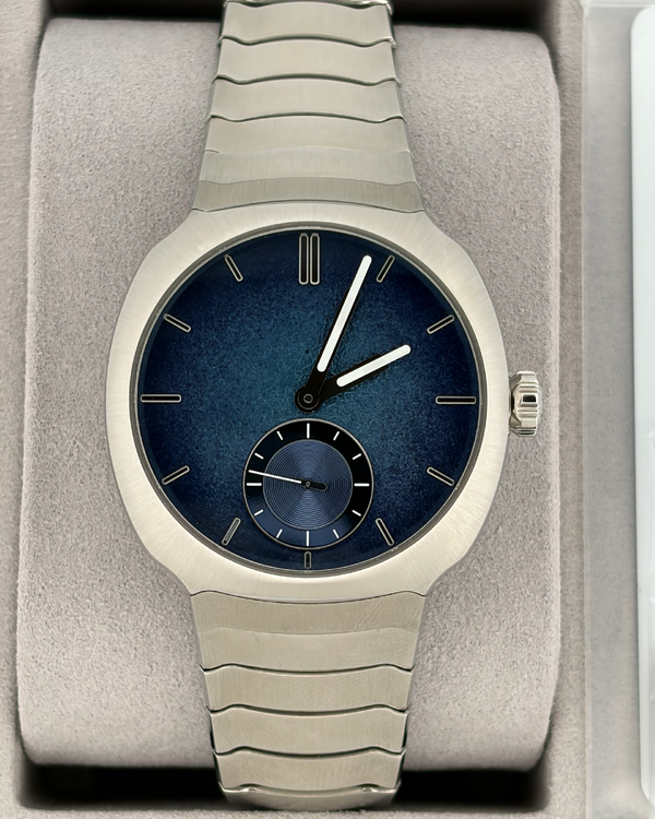2024 H. Moser & Cie Streamliner Small Seconds Blue Emanel 39MM Aqua Blue "Smoked" Dial Steel Bracelet (6500-1200)