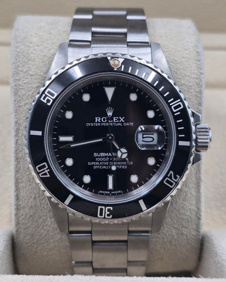 Rolex Submariner Date 40MM Black Dial Oyster Bracelet (16800)