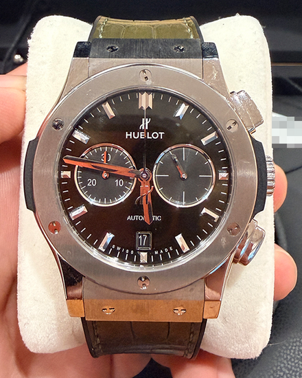 2022 Hublot Classic Fusion Chronograph 42MM Green Dial Leather Strap (541.NX.8970.LR)