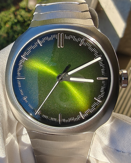 2025 H. Moser & Cie Streamliner Centre Seconds 40MM Green Dial Steel Bracelet (6201-1200)