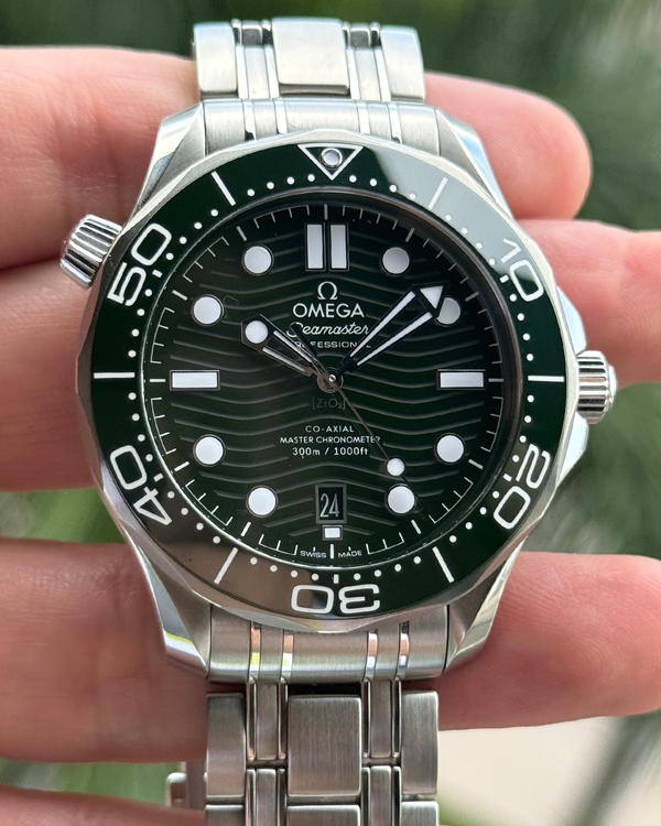 2023 Omega Seamaster Diver 300M "Seaweed" 42MM Green Dial Steel Bracelet (210.30.42.20.10.001)