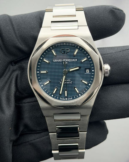 No Reserve - 2025 Girard Perregaux Laureato 42MM Blue Dial Steel Bracelet (81010-11-431-11A)
