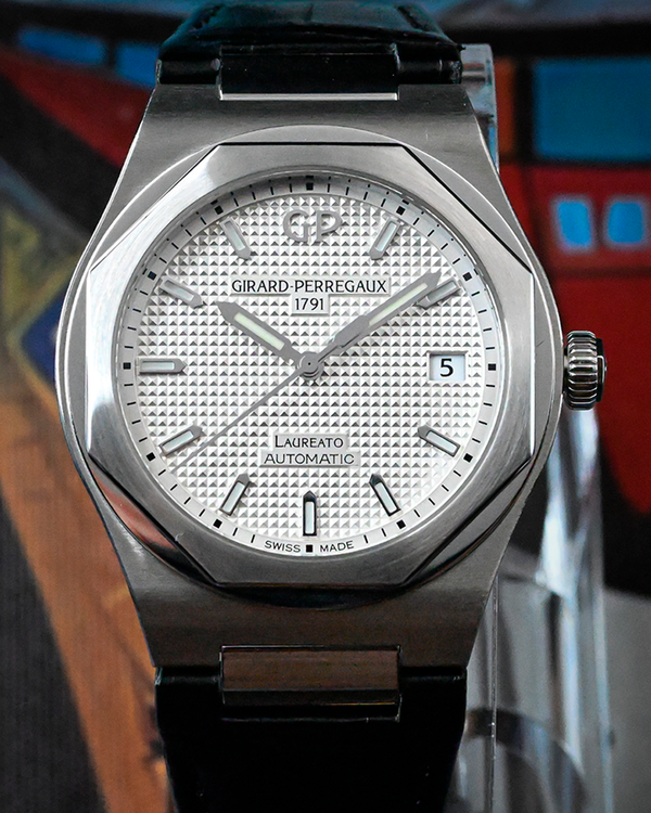 Girard Perregaux Laureato (81005-11-131-BB6A)