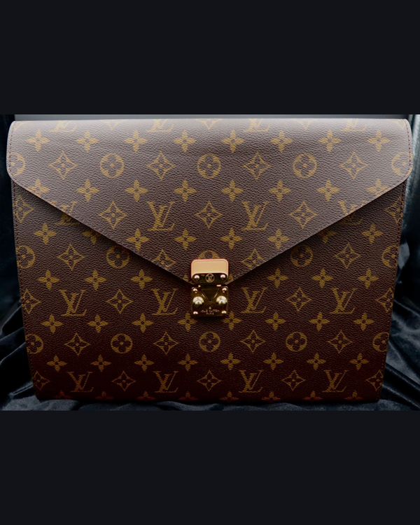 No Reserve - 2021 Louis Vuitton S-Lock A4 Pouch Medium Portfolio 12.8 × 10.2 × 1.4 in Monogram Coated Canvas Gold Tone Hardware S-Lock Closure (Portfolio)