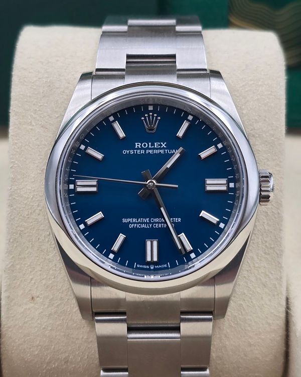Rolex Oyster Perpetual (126000)