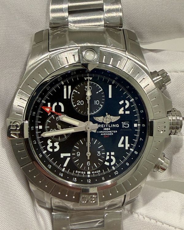 Breitling Avenger (A24315)
