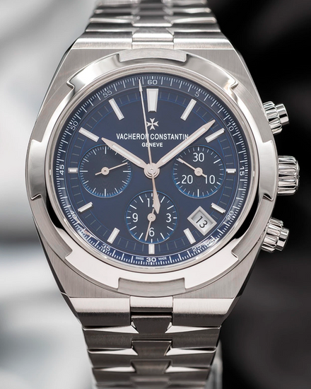 2019 Vacheron Constantin Overseas Chronograph 42.5MM Blue Dial Steel Bracelet (5500V/110A-B148)