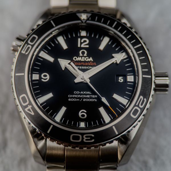 2019 Omega Seamaster Planet Ocean 600M 42MM Black Dial Steel Bracelet (232.30.42.21.01.001)