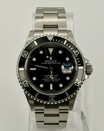 No Reserve - 2006 Rolex Submariner Date 40MM Black Dial Oyster Bracelet (16610)