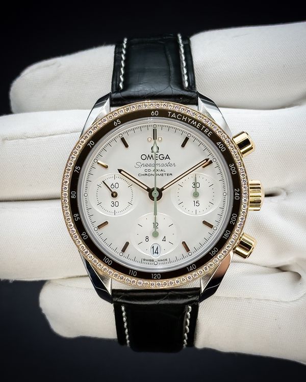 No Reserve - Omega Speedmaster (324.28.38.50.02.001)