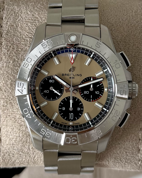 Breitling Avenger (AB0147101A1A1)