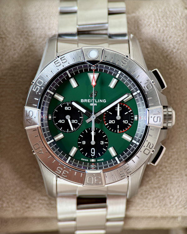 Breitling Avenger (AB0146101L1A1)