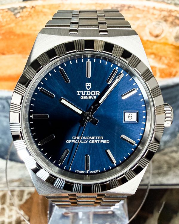 Tudor Royal (M2836C1A0-0102)
