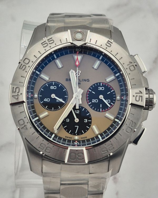 No Reserve - 2026 Breitling Avenger B01 Chronograph 44MM Beige Dial Steel Bracelet (AB0147101A1A1)