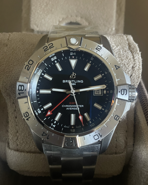 2026 Breitling Avenger GMT 44MM Black Dial Steel Bracelet (A32320)