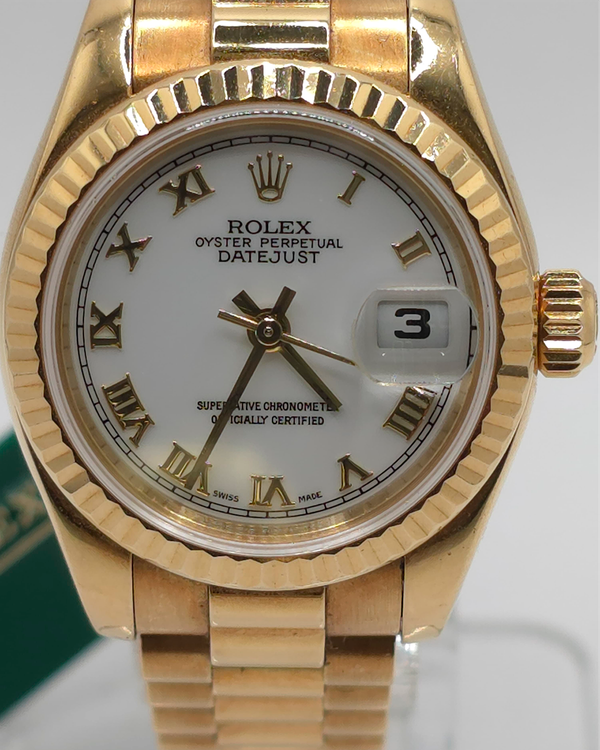 2002 Rolex Lady-Datejust 26MM White Dial Yellow Gold President Bracelet (179178)