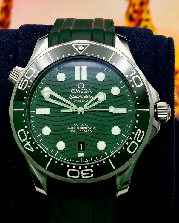 2025 Omega Seamaster Diver 300M "Seaweed" 42MM Green Dial Rubber Strap (210.32.42.20.10.001)