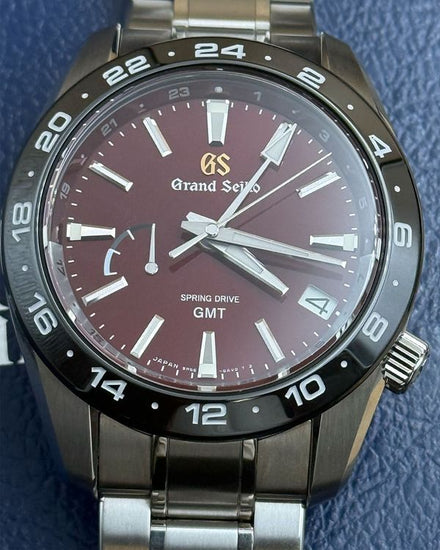 No Reserve - 2024 Grand Seiko Sport Spring Drive GMT "Morning Glow of Hotaka Peaks" L. E. 40.5MM Red Dial Steel Bracelet (SBGE305G)