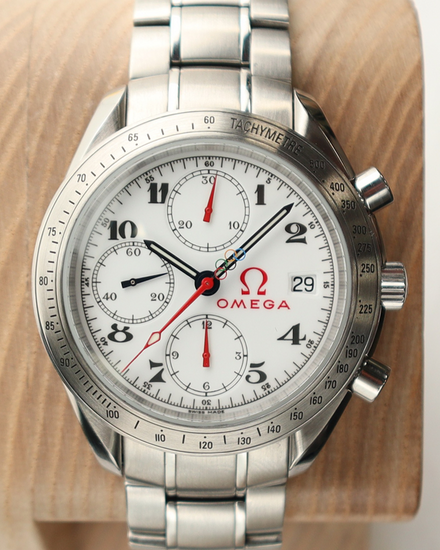 Omega Speedmaster Date "Olympic Games" 40MM White Dial Steel Bracelet (323.10.40.40.04.001)