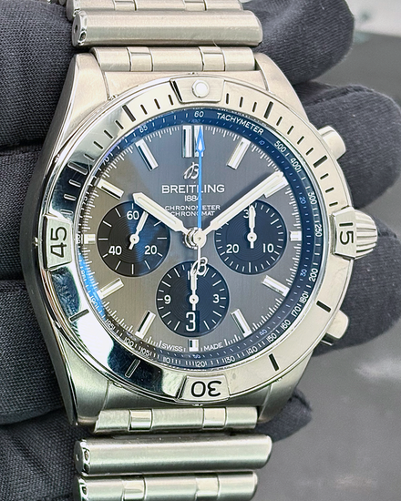 Breitling Chronomat B01 42MM Grey Dial Titanium Braclet (EB0134101M1E1)