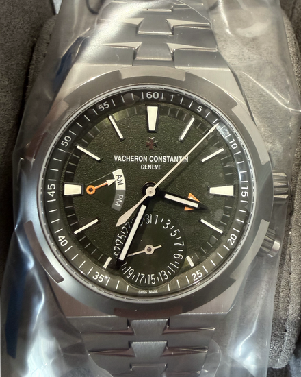 2026 Vacheron Constantin Overseas Dual Time "Cardinal Points - West" 41MM Green Dial Titanium Bracelet (7930V/210T-H075)