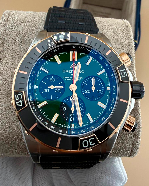 2026 Breitling Super Chronomat B01 44MM Green Dial Rubber Strap (UB0136251L1S1)