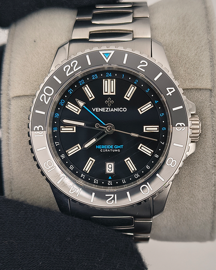 Venezianico Nereide GMT Ceratung 42MM Black Dial Steel Bracelet (4521500S)