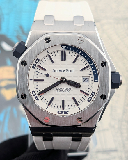 No Reserve - 2020 Audemars Piguet Royal Oak Offshore Diver "The Admiral" 42MM White Dial Rubber Strap (15710ST.OO.A010CA.01)