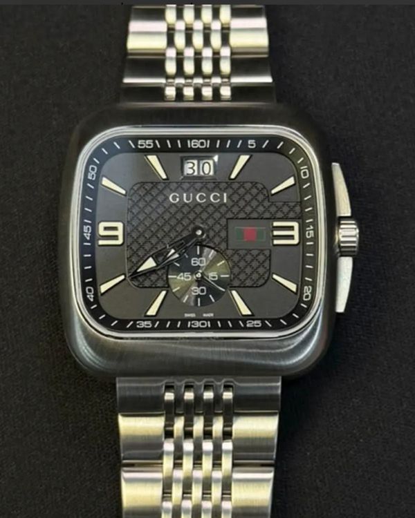 Gucci G-Timeless 40MM Quartz Black Dial Steel Bracelet (YA131305)