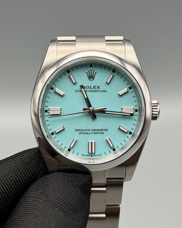 Rolex Oyster Perpetual (126000)