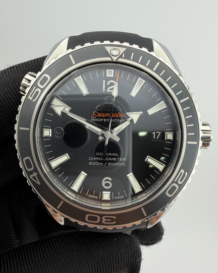 2015 Omega Seamaster Planet Ocean 600M 42MM Black Dial Rubber Strap (232.32.42.21.01.003)