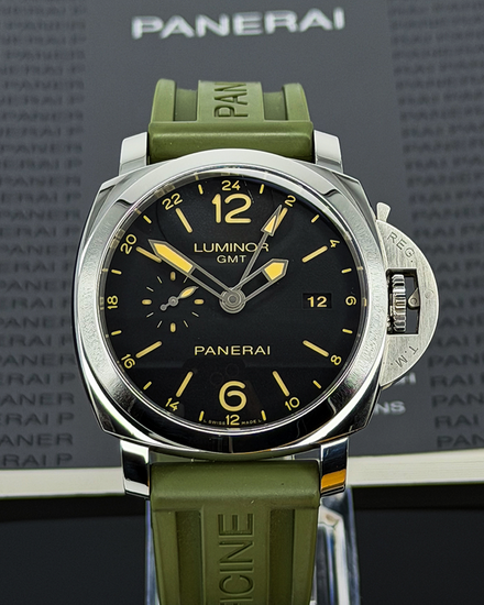 2016 Panerai Luminor 44MM Black Dial Rubber Strap (PAM00531)