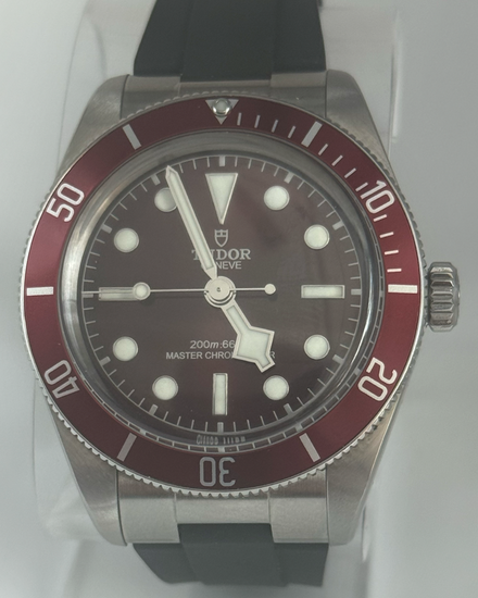 No Reserve - 2025 Tudor Black Bay '58 39MM Burgundy Dial Rubber Strap (7939A1A0RU)