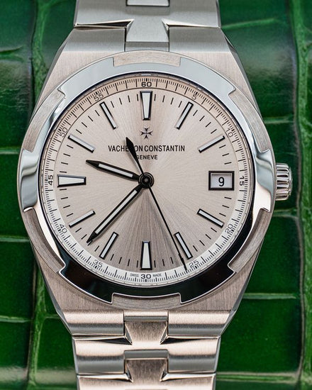 2021 Vacheron Constantin Overseas 41MM Silver Dial Steel Bracelet (4500V/110A-B126)