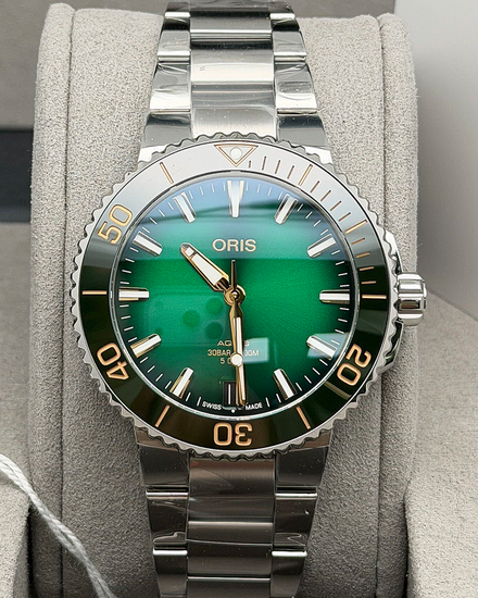 2026 Oris Aquis Date Calibre 400 41.5MM Green Dial Steel Bracelet (01 400 7769 4127)