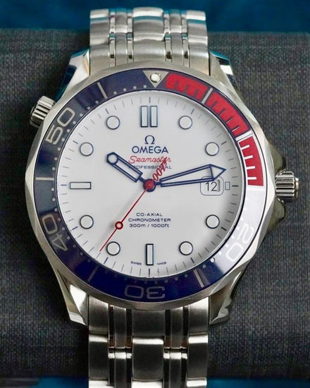 No Reserve - 2023 Omega Seamaster Diver 300M "Bond 007 Commander's Watch" L.E. 41MM White Dial Steel Bracelet (212.32.41.20.04.001)