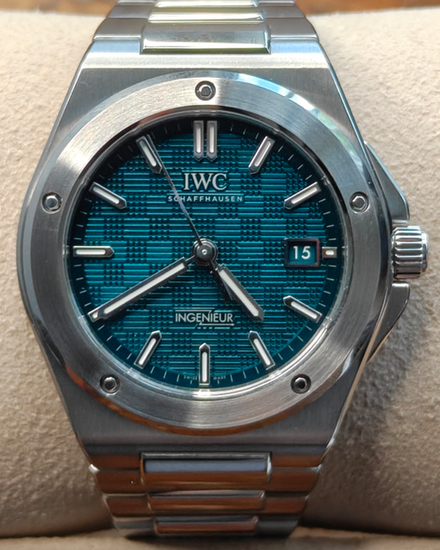 2023 IWC Schaffhausen Ingenieur 40MM Blue "Aqua" Dial Steel Bracelet (IW328903)