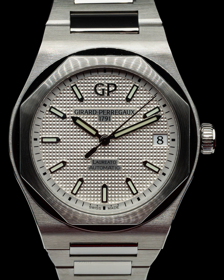 2023 Girard Perregaux Laureato 42MM Silver Dial Steel Bracelet (81010-11-131-11A)