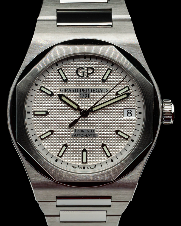 2023 Girard Perregaux Laureato 42MM Silver Dial Steel Bracelet (81010-11-131-11A)