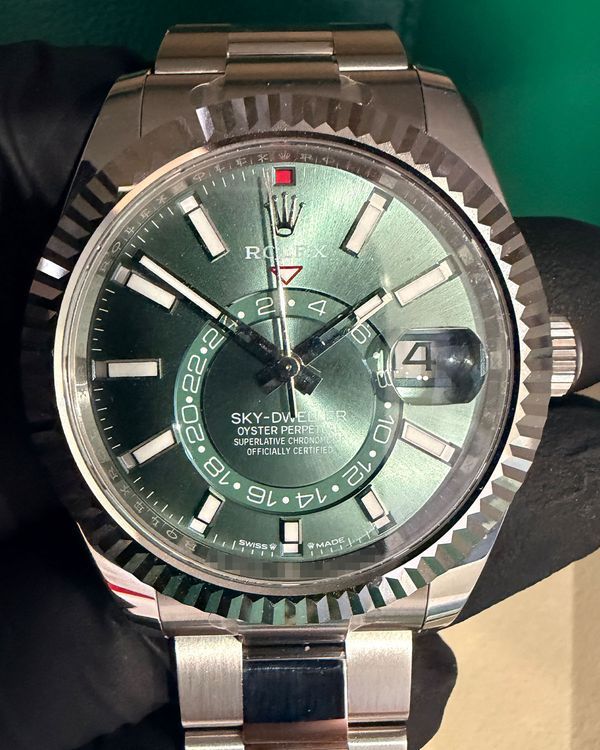 2025 Rolex Sky-Dweller 42MM Green Dial Oyster Bracelet (336934)
